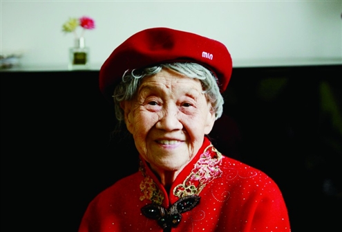 乐观豁达,积极生活,这或许是乐文淑长寿的秘诀之一
